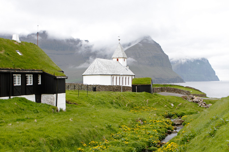 Kirche in Viðareiði | Färöer | Photo: Michael Sandner